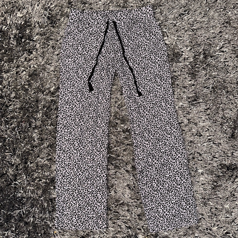 Cynthia Rowley Gray Leopard Print Pants